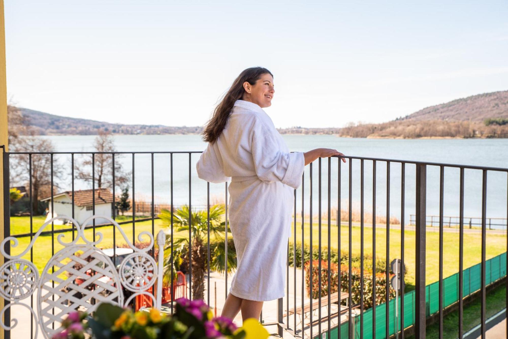 Hotel Residence Montelago Ternate  Dış mekan fotoğraf