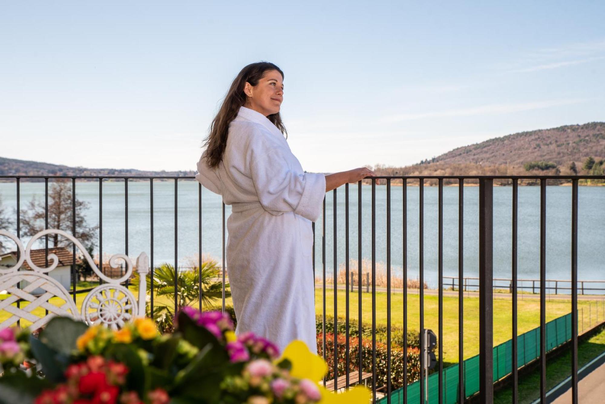 Hotel Residence Montelago Ternate  Dış mekan fotoğraf