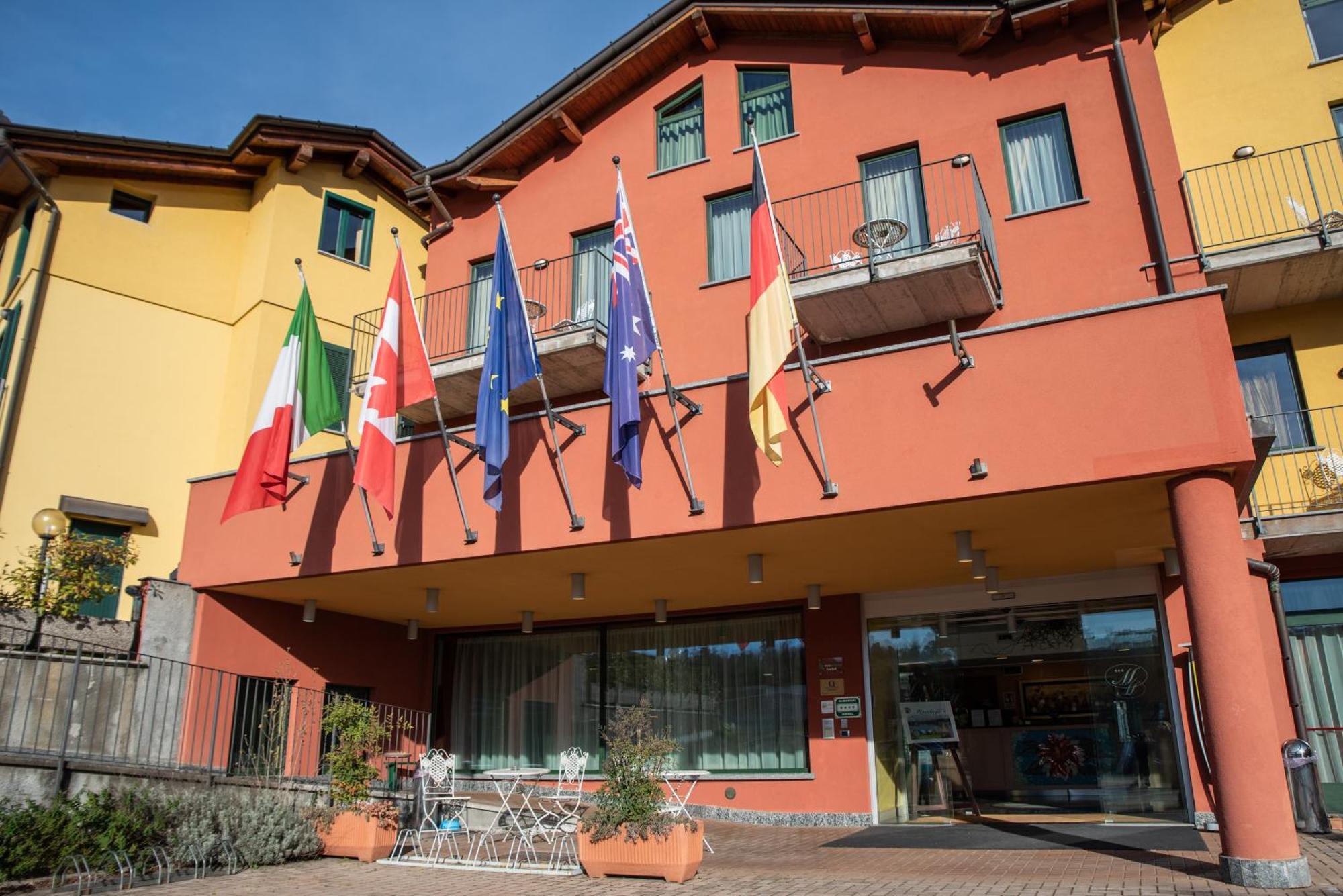 Hotel Residence Montelago Ternate  Dış mekan fotoğraf